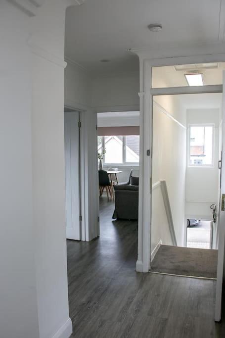 Stylish Retreat In Leigh-On-Sea Apartment Сътън он Сий Екстериор снимка