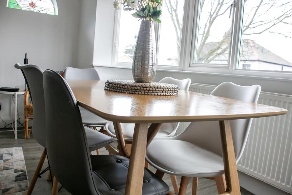 Stylish Retreat In Leigh-On-Sea Apartment Сътън он Сий Екстериор снимка