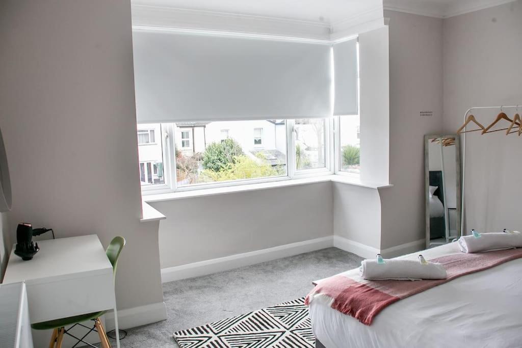 Stylish Retreat In Leigh-On-Sea Apartment Сътън он Сий Екстериор снимка
