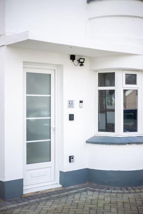 Stylish Retreat In Leigh-On-Sea Apartment Сътън он Сий Екстериор снимка